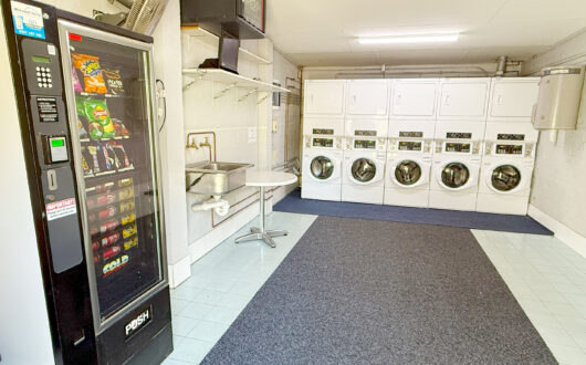 Guest-24-7-Laundry-Vending-Machine
